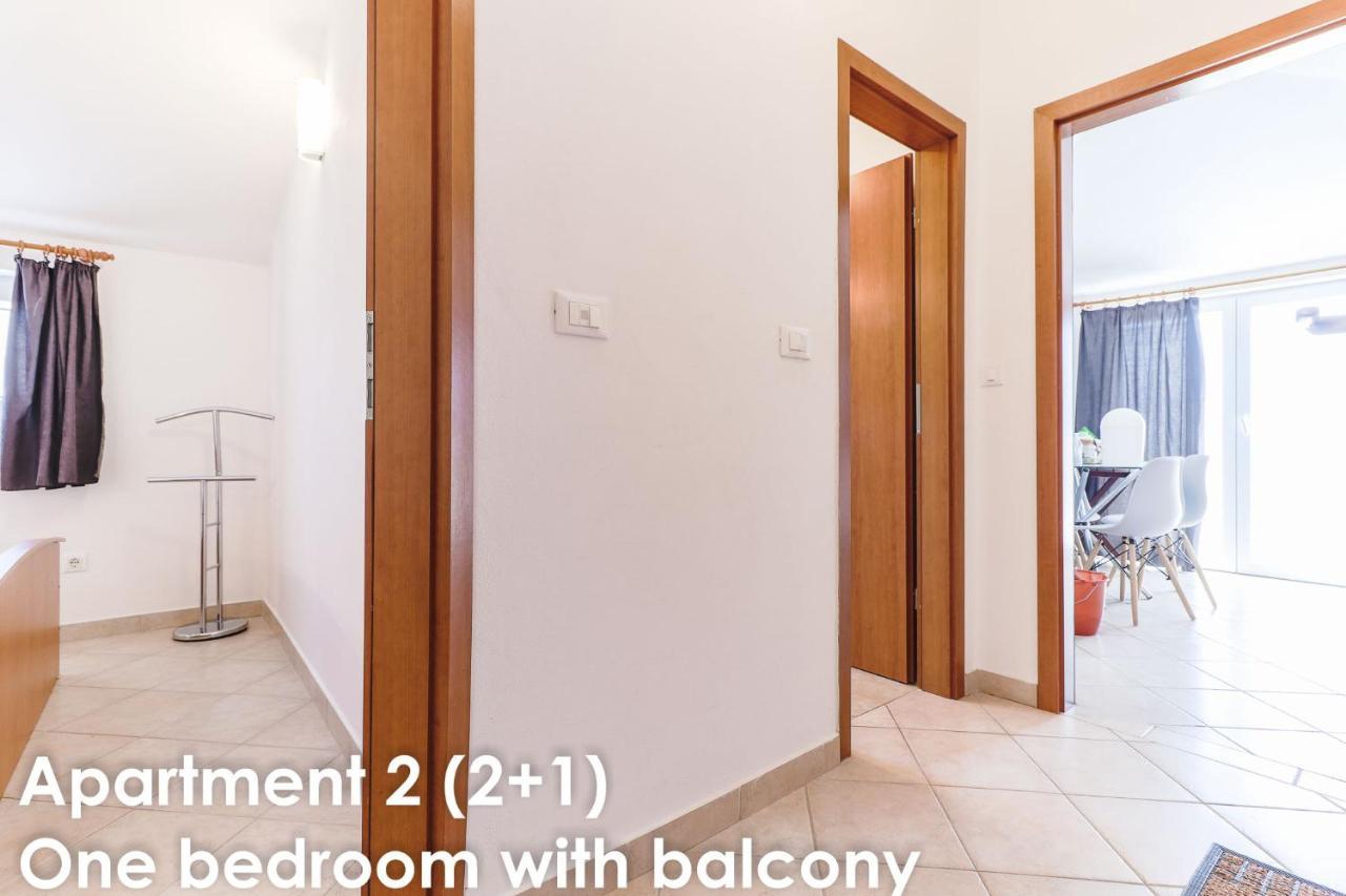 Sunshine Apartments Funtana With Balcony And Sea View Exterior foto